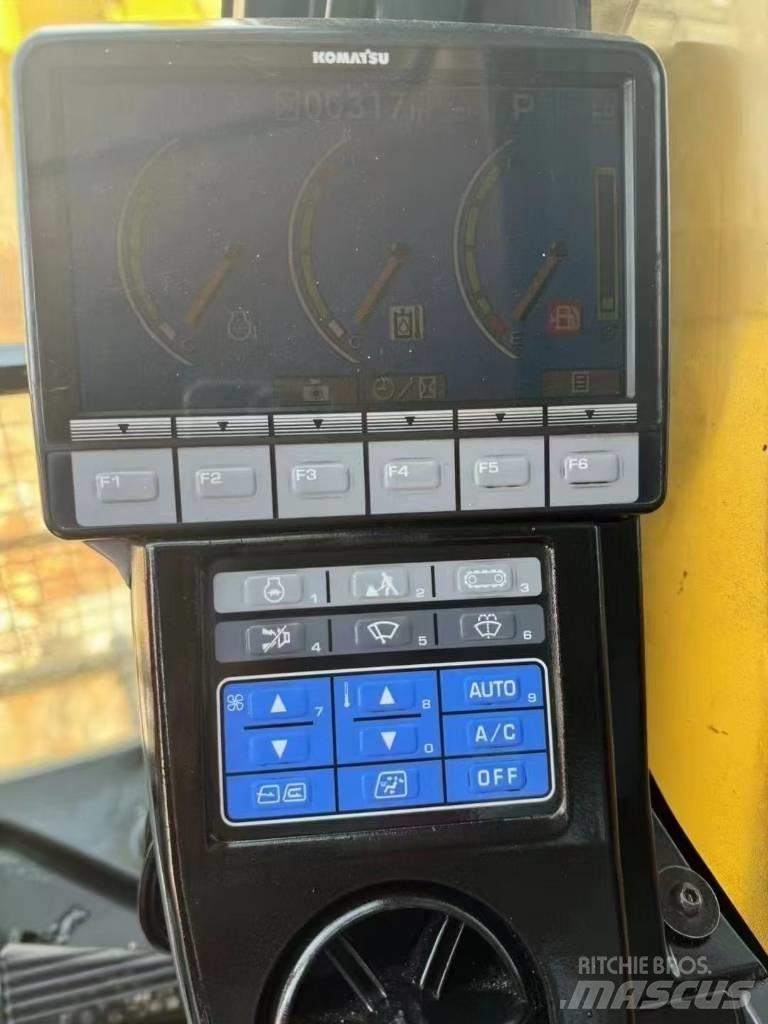 Komatsu 450LC-8 Beltegraver