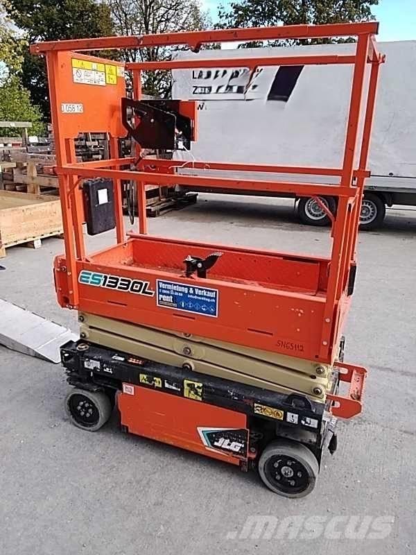 JLG ES 1330 L Sakselifter