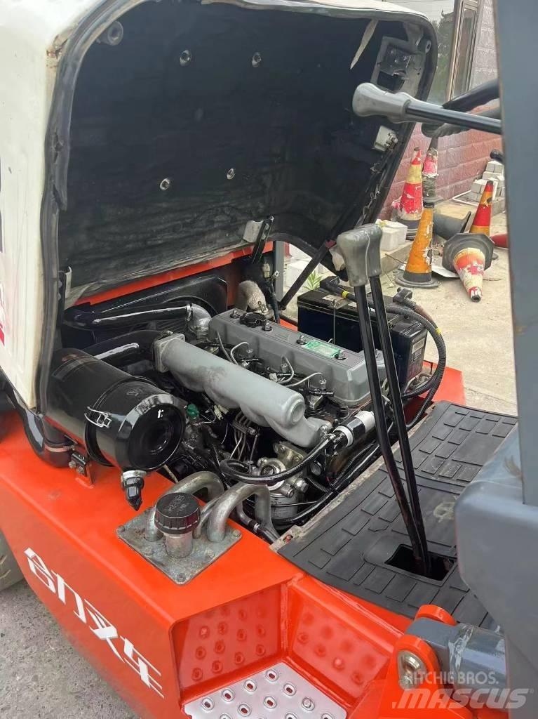 Heli CPC 30 Diesel Trucker