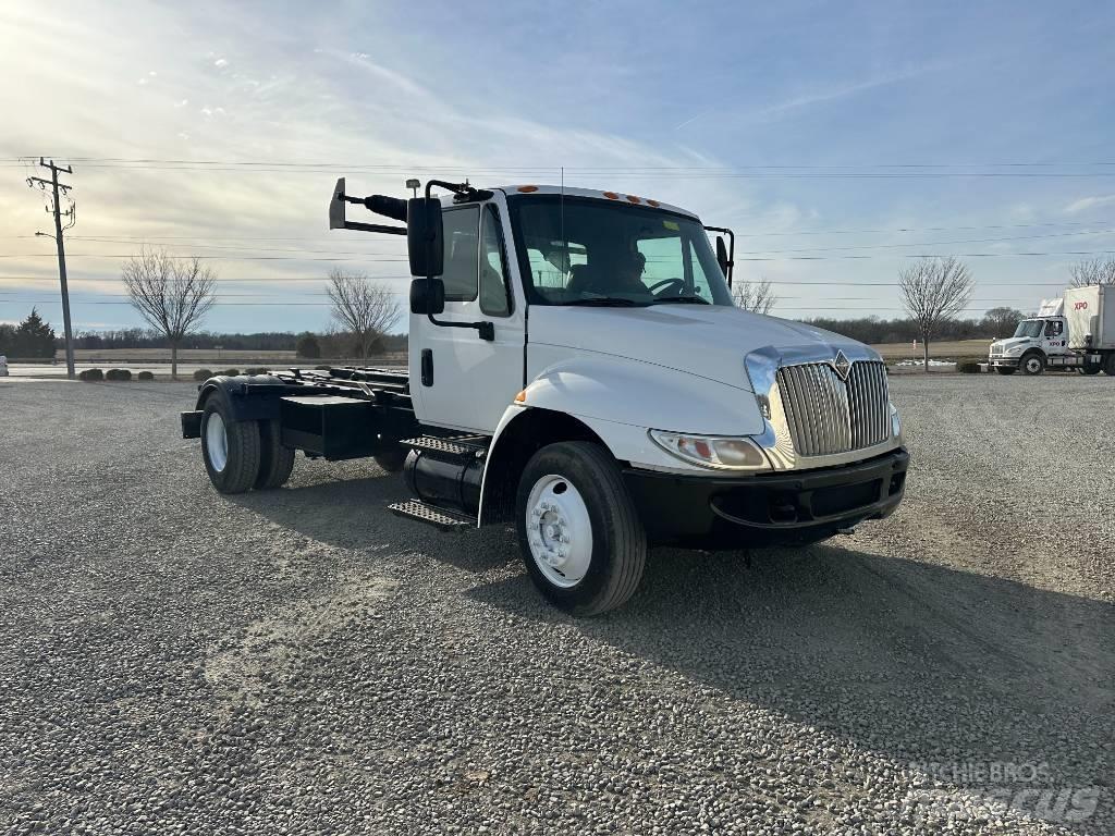 International 4400 Renovasjonsbil