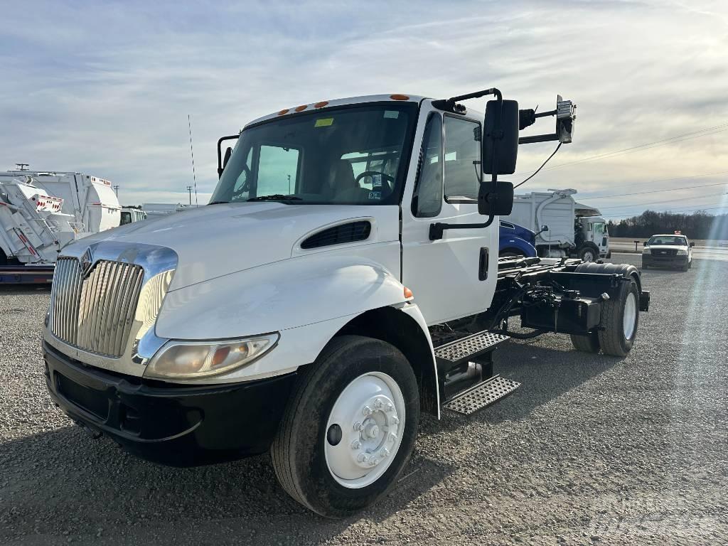 International 4400 Renovasjonsbil