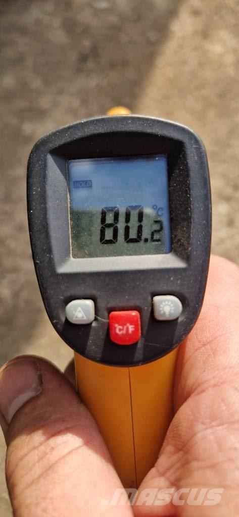 CAT AP300 Asfaltutleggere