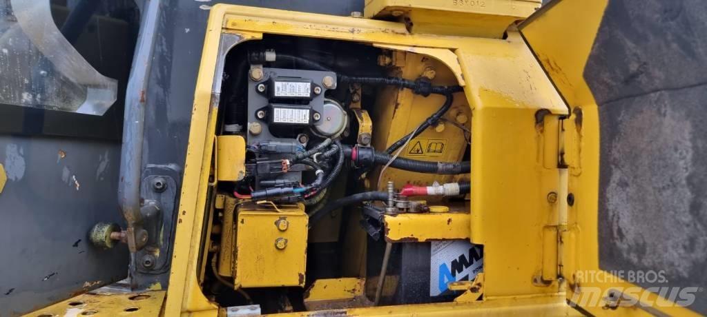 Komatsu D 61 EX-15 Dozere Beltegående
