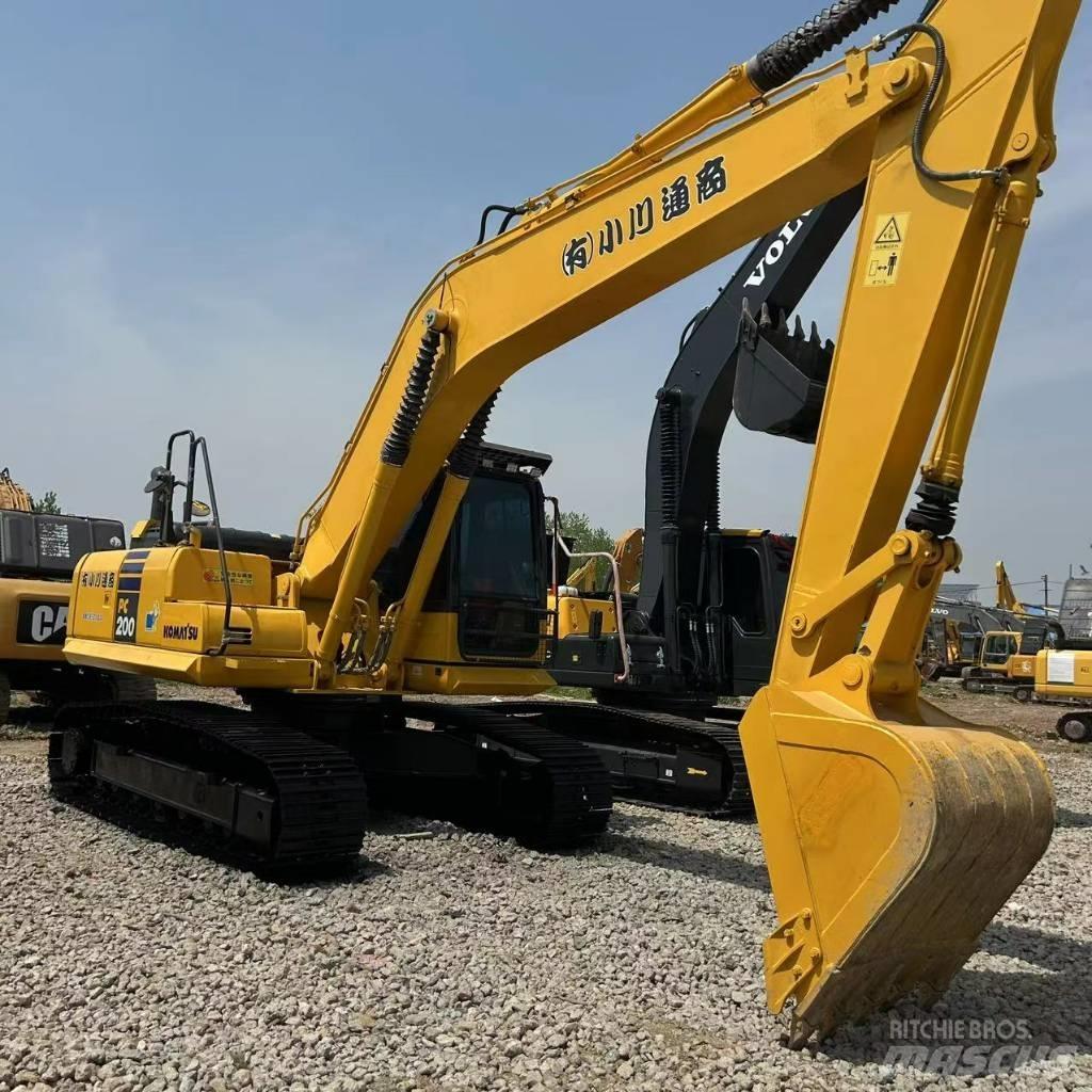 Komatsu PC 200-8 Beltegraver