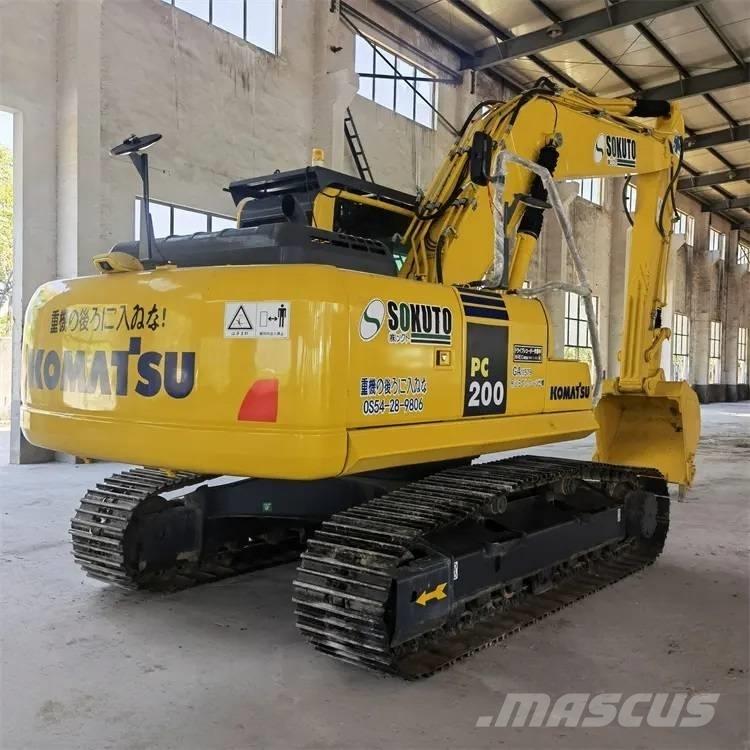 Komatsu PC200-8 Beltegraver