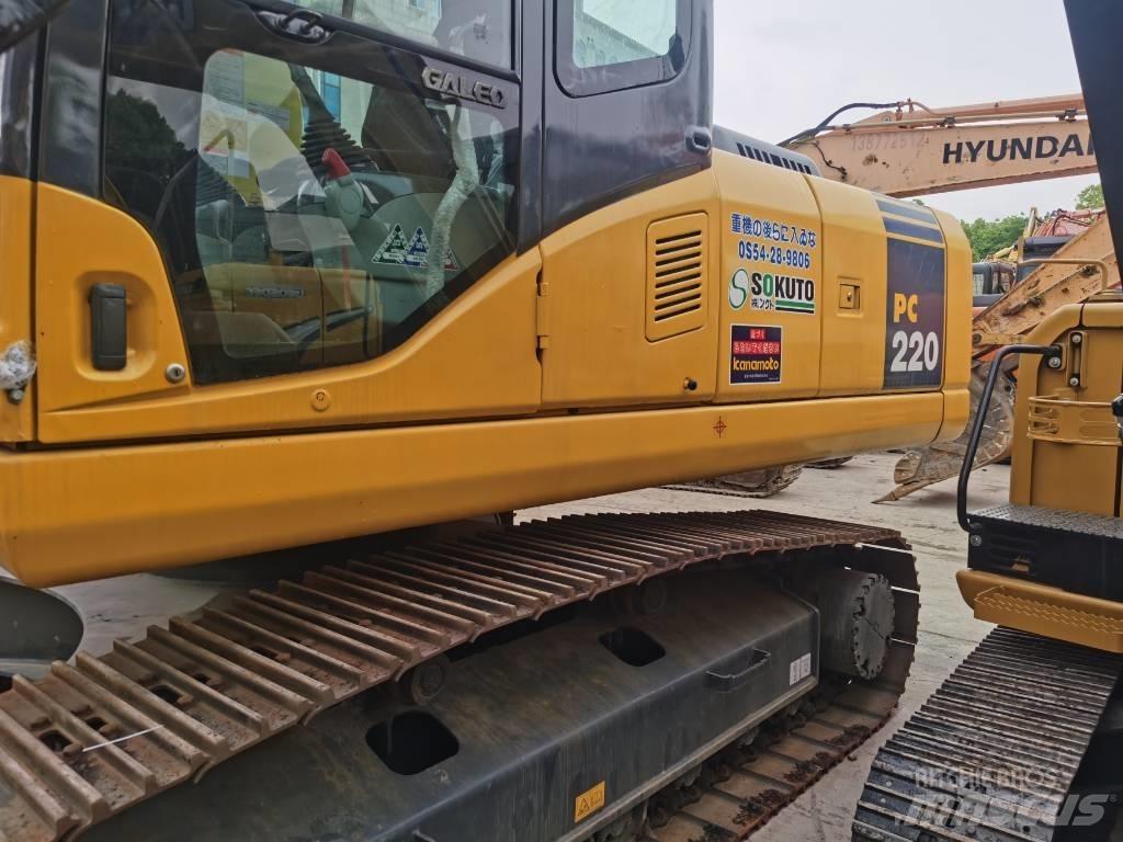 Komatsu PC 220-7 Beltegraver