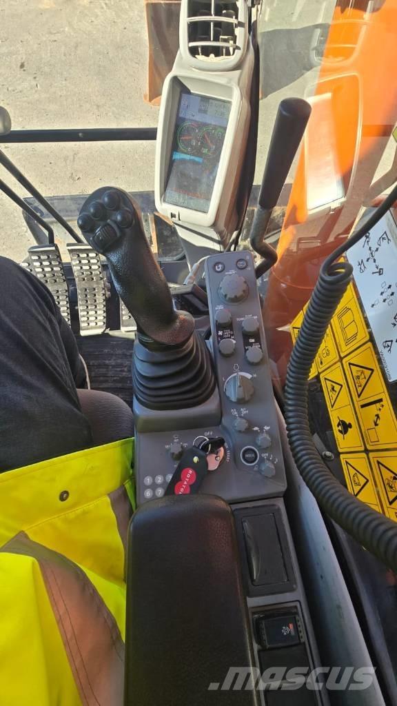 Hitachi ZX 135 US-6 Beltegraver