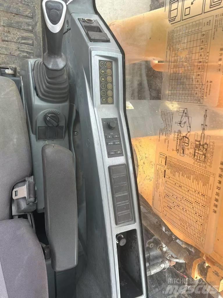 Hyundai R220LC-9S Beltegraver