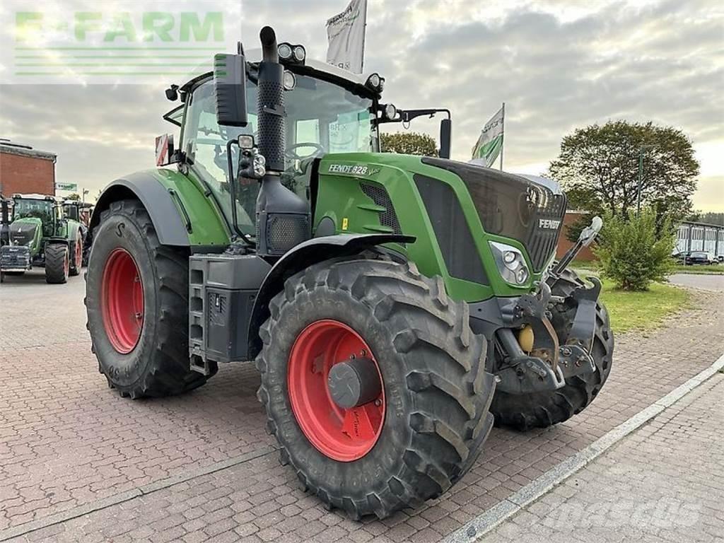 Fendt 828 vario s4 Traktorer