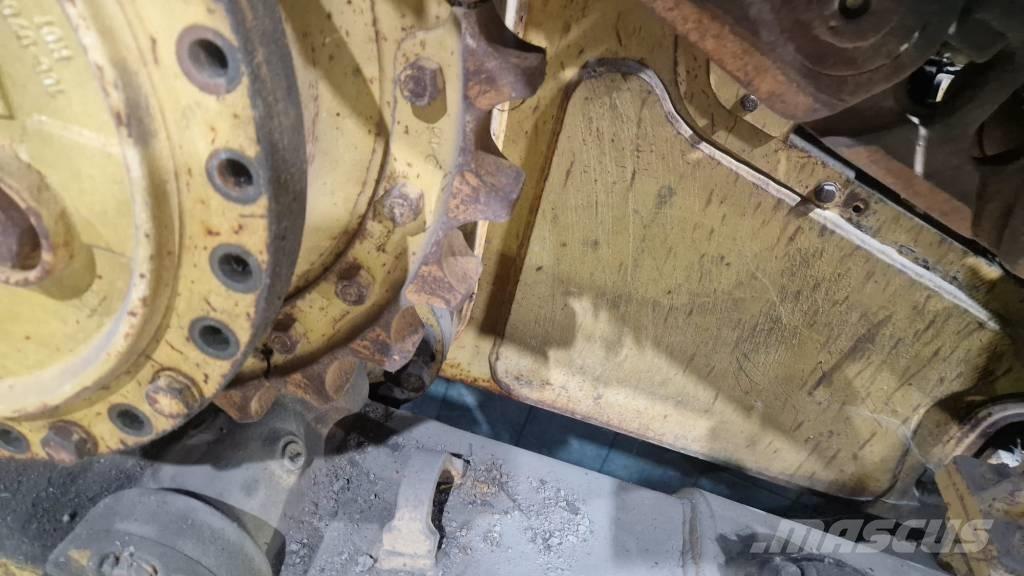 CAT D5 FOR PARTS Dozere Beltegående