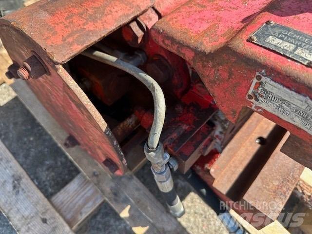 ABI UCHWYT GRODZIC Hydrauliske pælehammere
