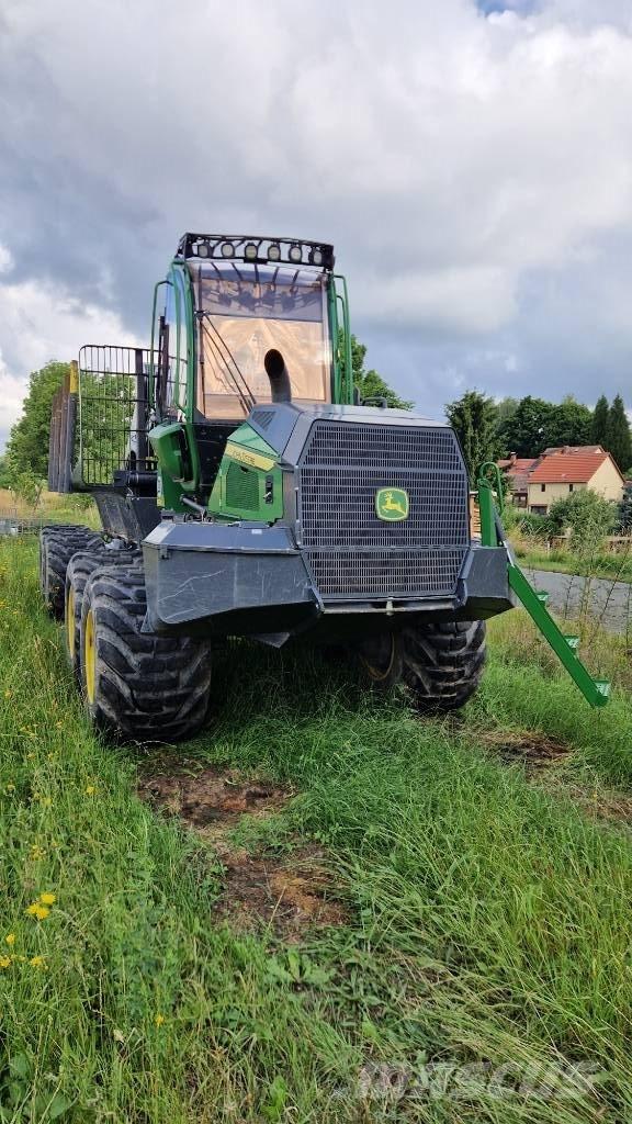 John Deere 1010G Lassbærere