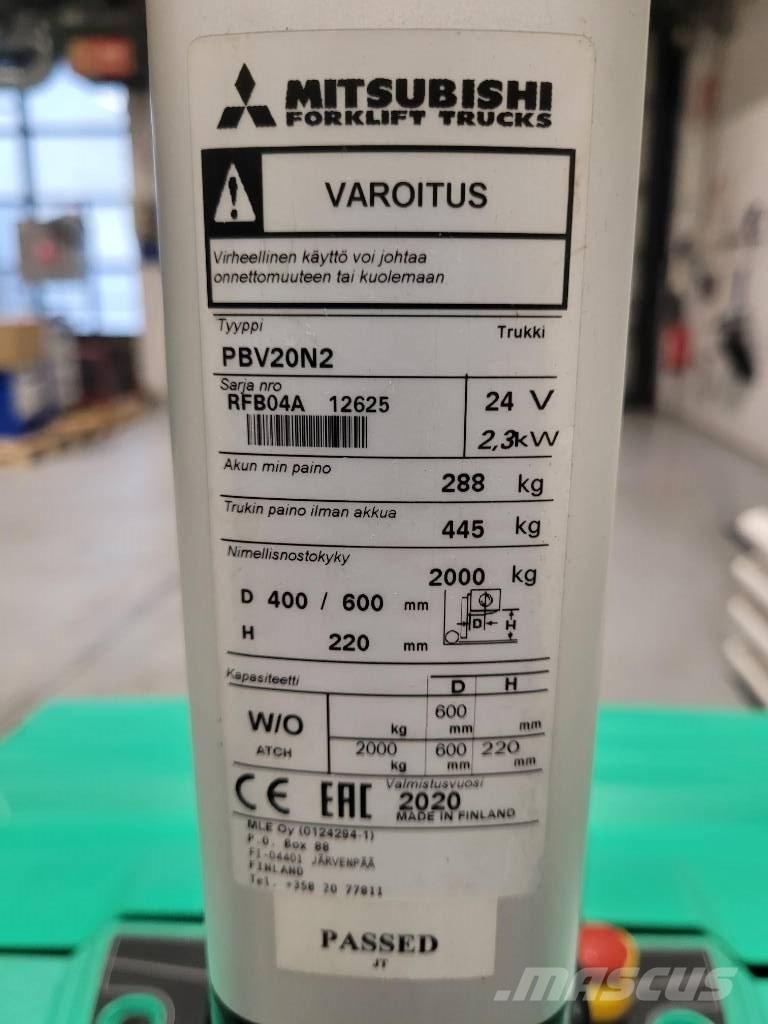 Mitsubishi PBV 20 N2 Lavtløftende truck med platform