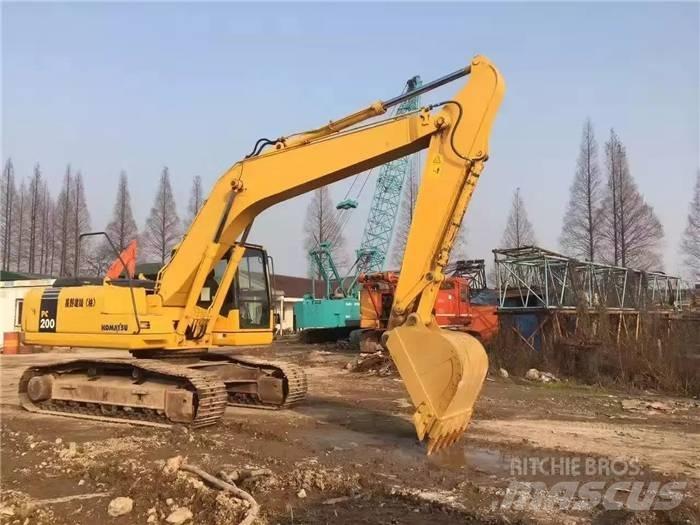 Komatsu PC 200-7 Beltegraver