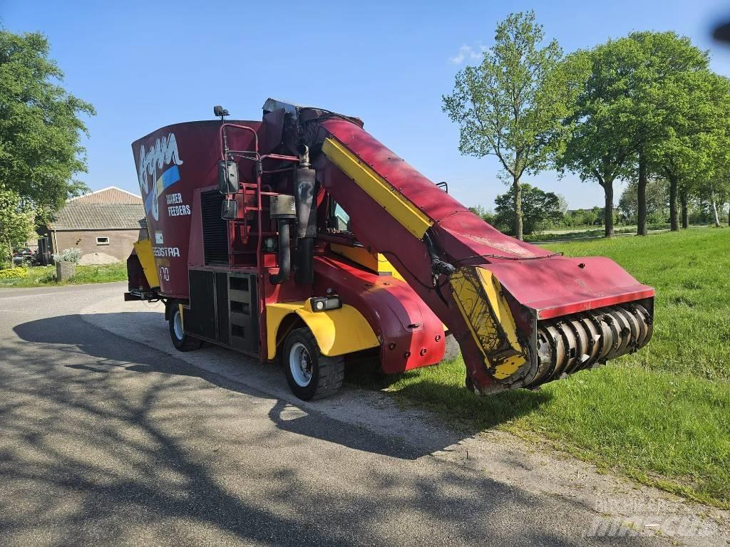 AGM Feedstar 170 Fôrutlegger