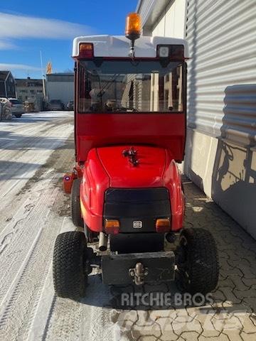 Shibaura CM 374 Redskapsbærere