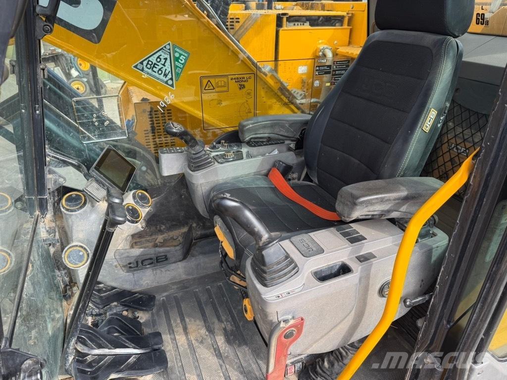 JCB 245 XLR Beltegraver
