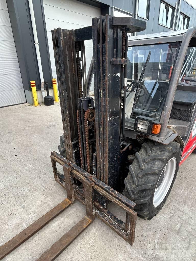 Manitou MH 25.4 Terrenggående gaffeltruck