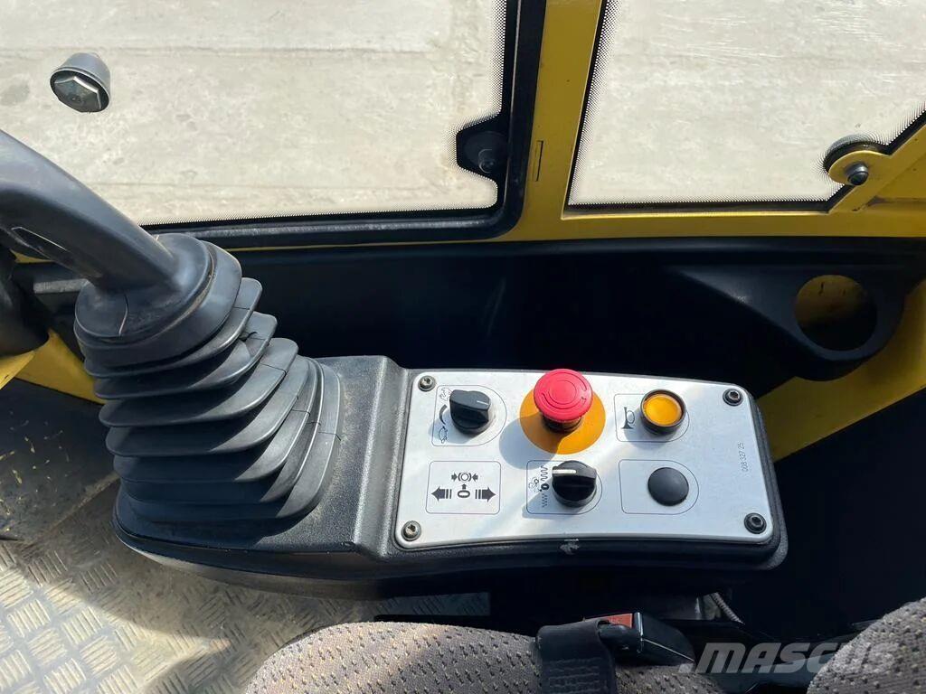 Bomag BW213 DH-4 Valsetog