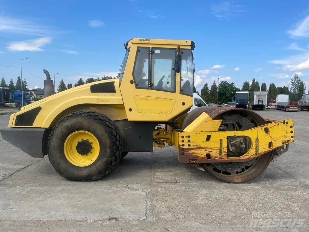 Bomag BW213 DH-4 Valsetog