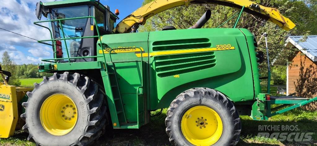 John Deere 7300 Selvdrevne fôrhøstere
