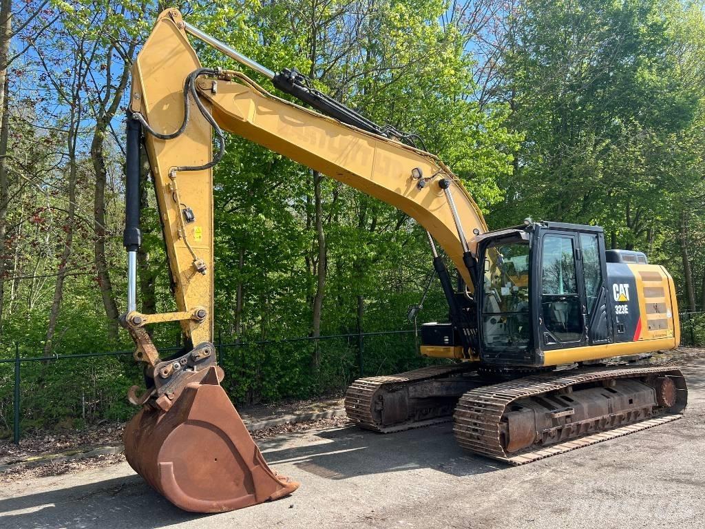 CAT 323 E Beltegraver