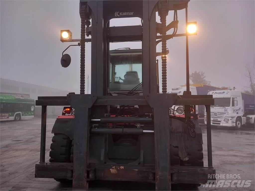 Kalmar DCD250-12 Diesel Trucker