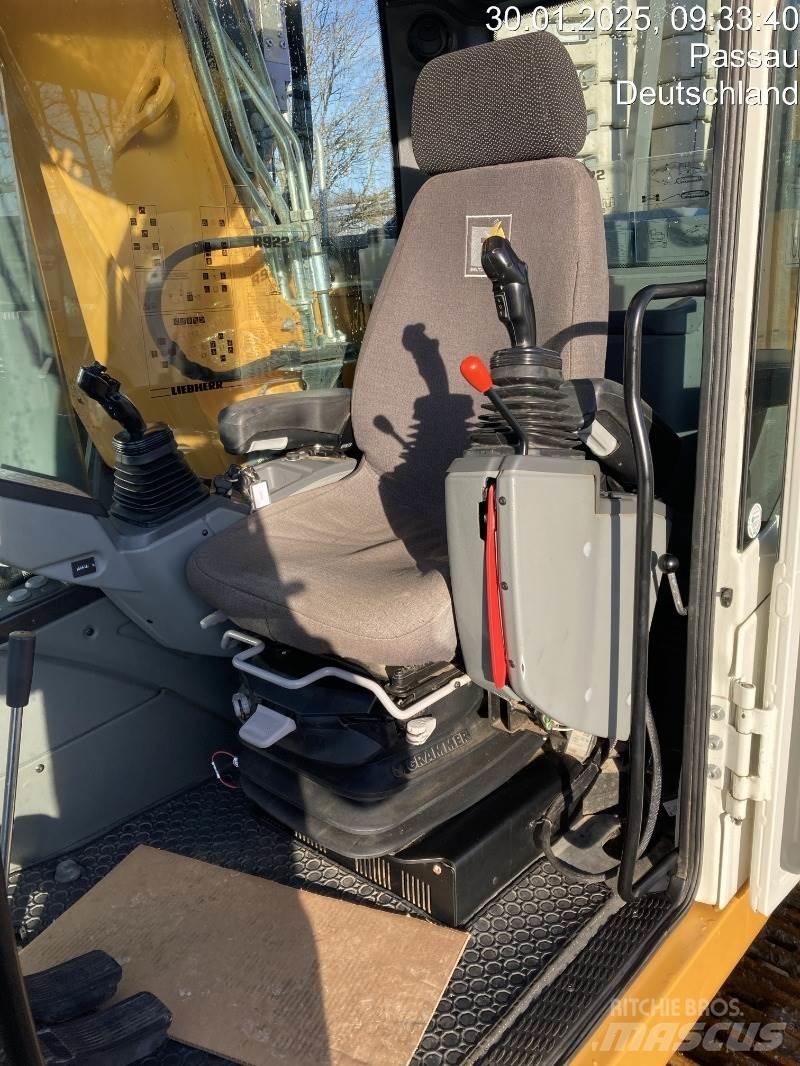 Liebherr R922 Beltegraver