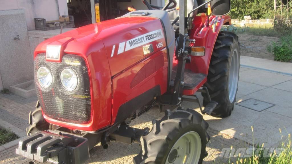 Massey Ferguson 1529 Traktorer