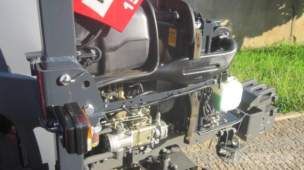 Massey Ferguson 1529 Traktorer