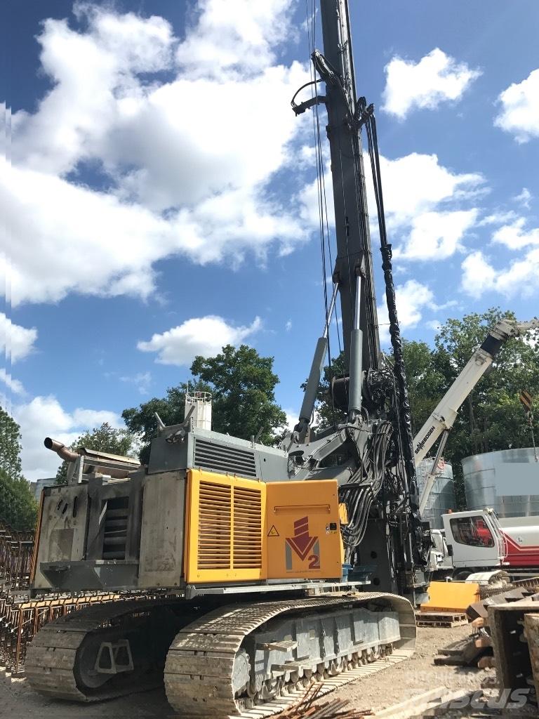Liebherr LB 36 Store borerigger