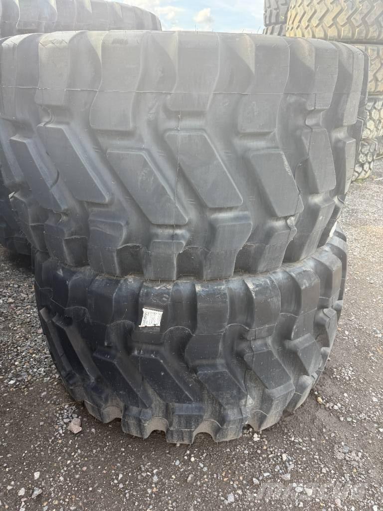 Goodyear 750/65R25 Dekk, hjul og felger