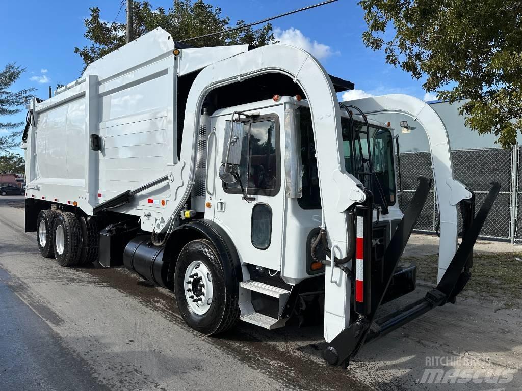 Mack MRU 613 Renovasjonsbil