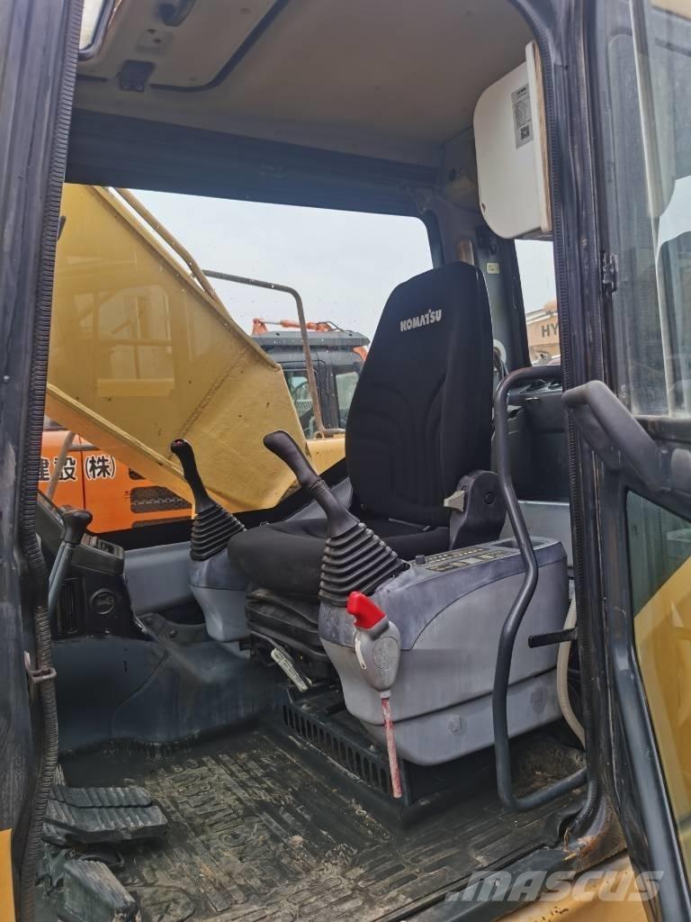 Komatsu PC200-7 Beltegraver