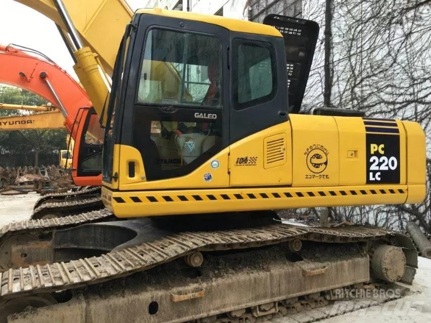 Komatsu PC 220-7 Beltegraver