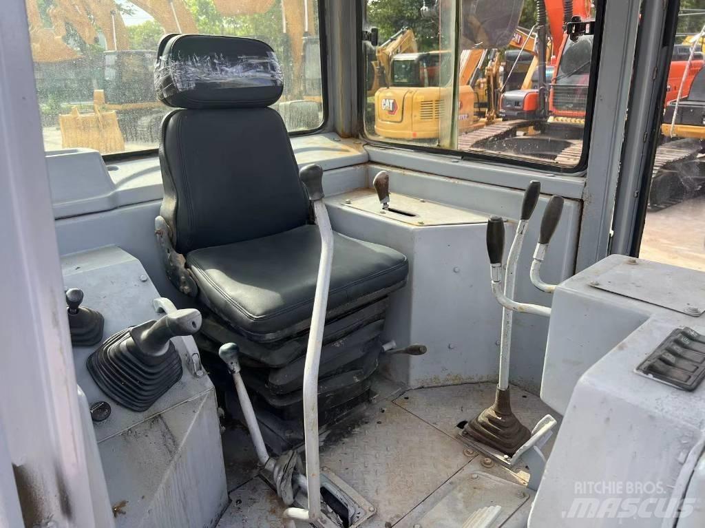 CAT D 6 G LGP II Dozere Beltegående