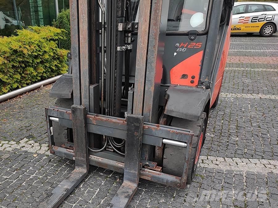 Linde H25D-02 Diesel Trucker