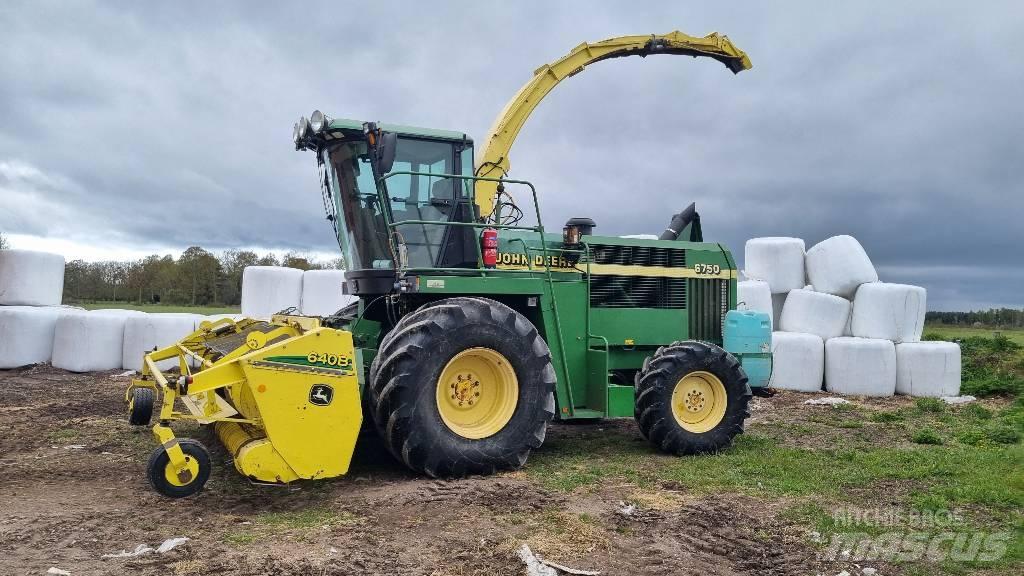 John Deere 6750 Fôrhøstere
