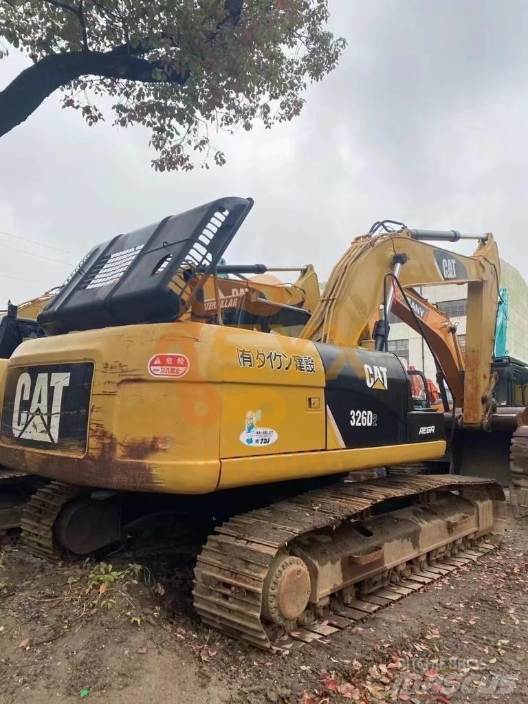 CAT 326 D2 Beltegraver
