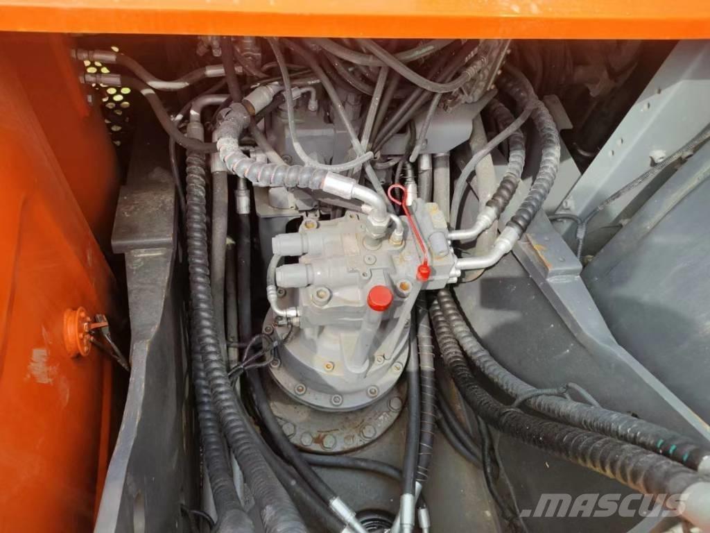 Hitachi ZX200 Beltegraver