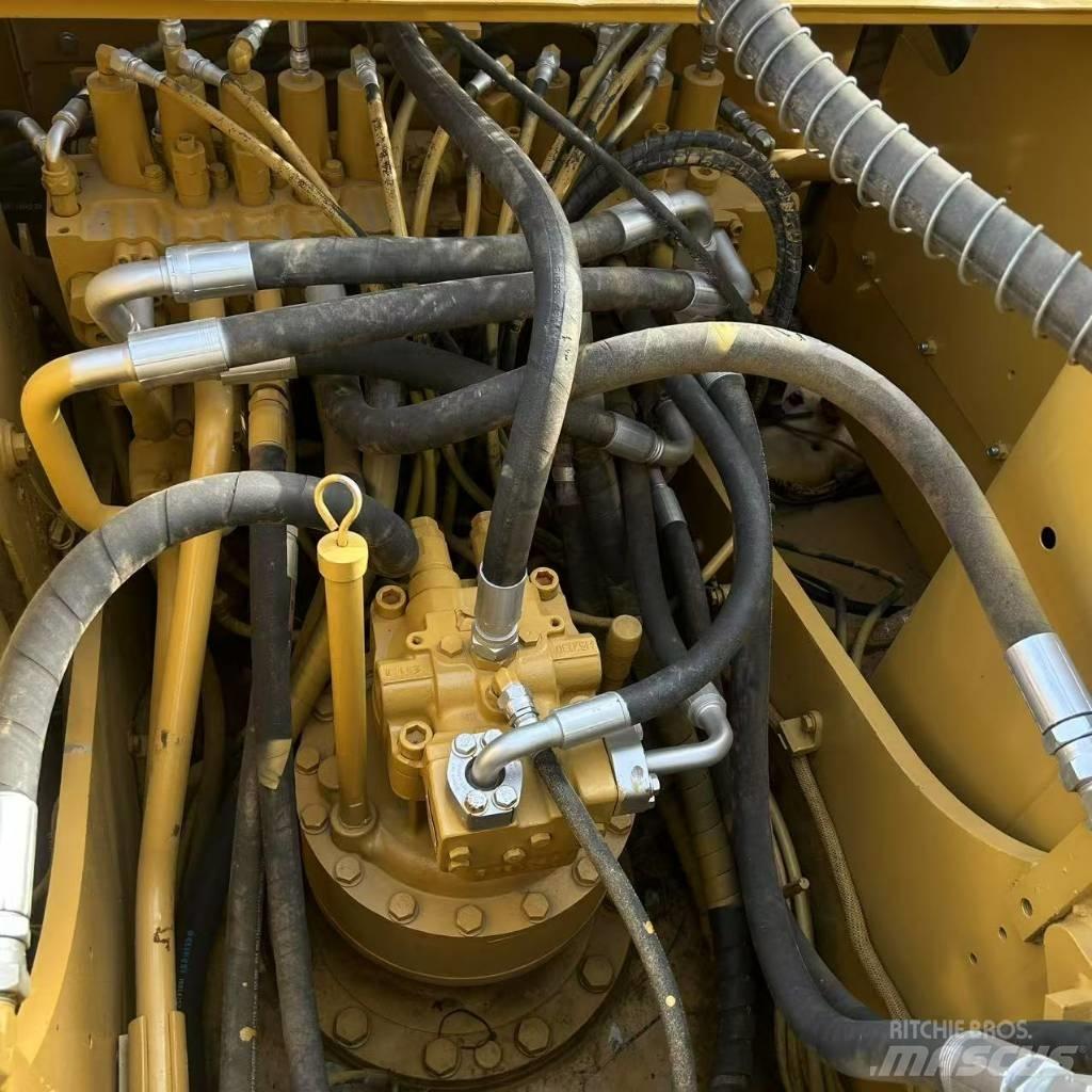 CAT 320 C Beltegraver