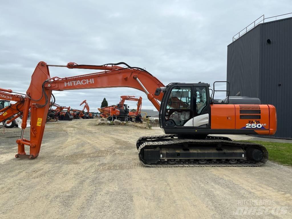 Hitachi ZX250LC-6 Beltegraver