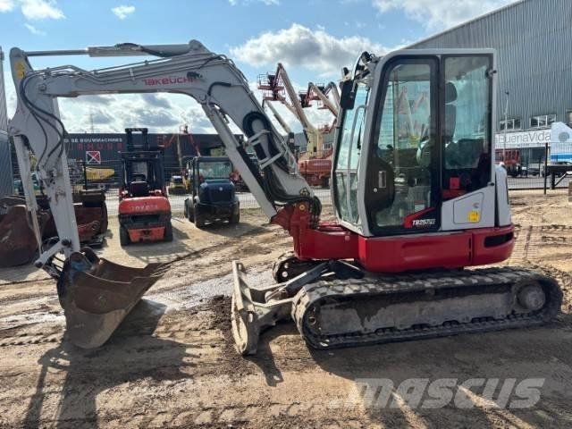 Takeuchi TB 257 FR Minigravere <7t