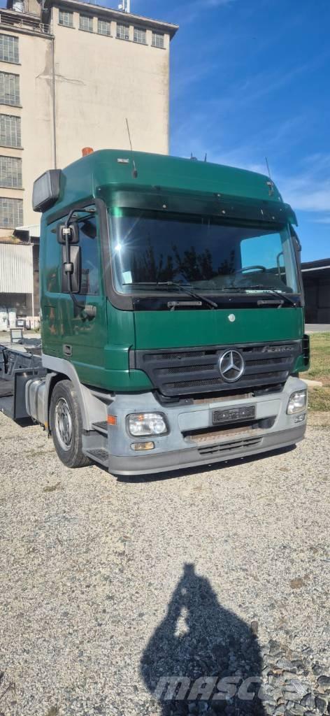 Mercedes Benz Actros Spesialbiler for transport av skogsmaskiner