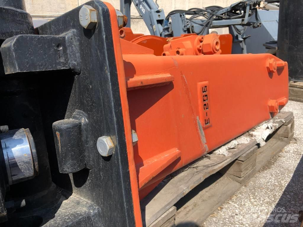 NPK E-206 Hydrauliske hammere
