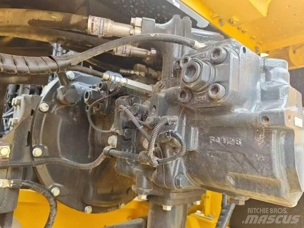 Komatsu 360-8 Beltegraver