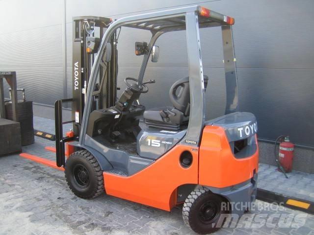 TOYOTA 028FGF15 Propan trucker