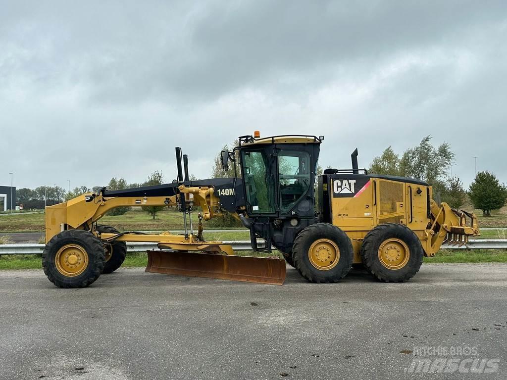 CAT 140M Veihøvler