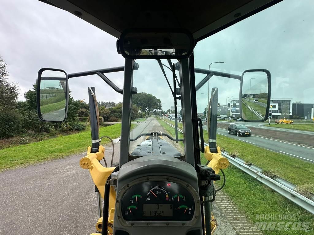 CAT 140M Veihøvler