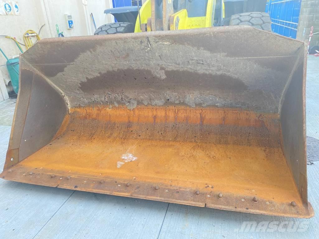 CASE 821G Hjullastere